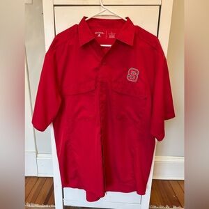 Antigua men’s N.C. State large sport fishing vented button down short sleeve